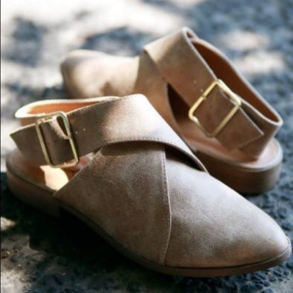 Buckle Bootie with strap